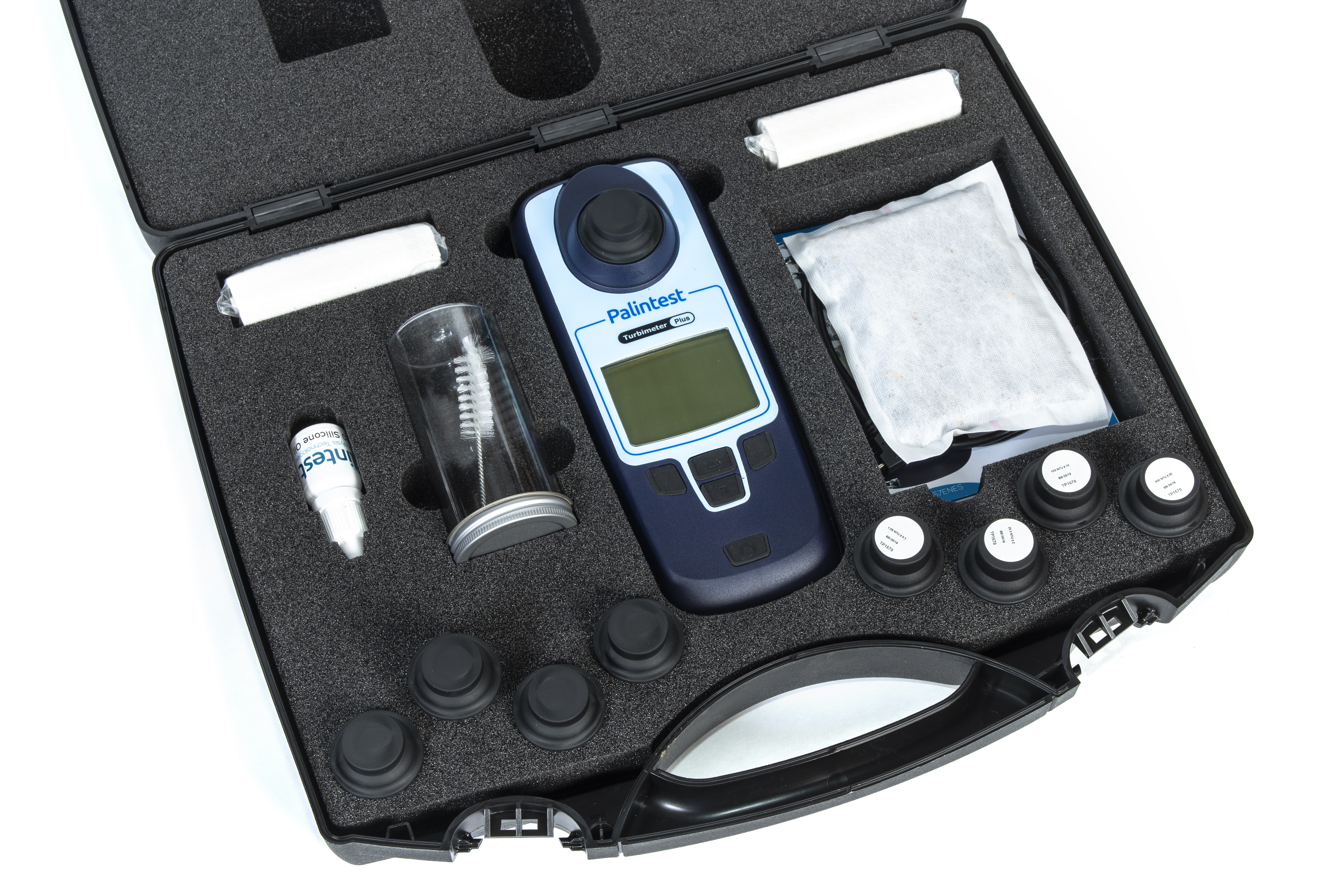 Chlorometer - In Case.jpg